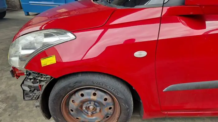 Front wing, left Suzuki Swift