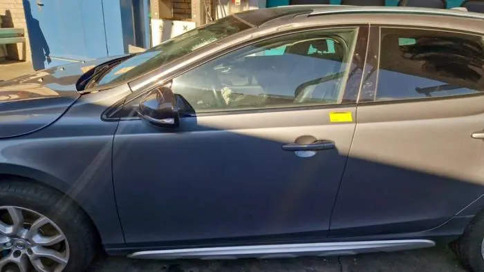 Door 4-door, front left Volvo V40