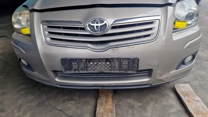 Voorbumper Toyota Avensis