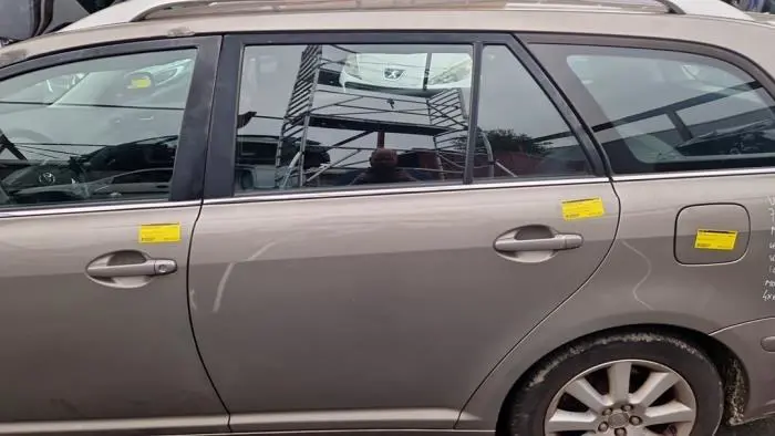 Rear door 4-door, left Toyota Avensis