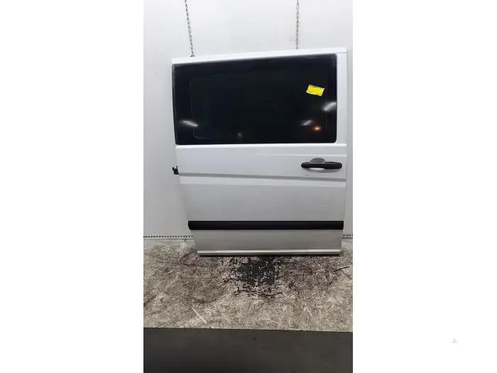 Sliding door, right Mercedes Vito