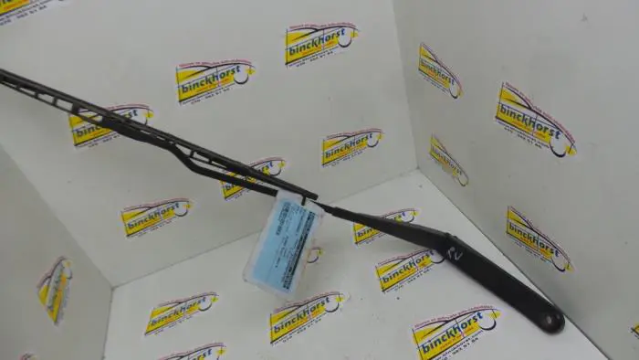 Front wiper arm Fiat Stilo