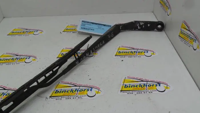 Front wiper arm Nissan Almera