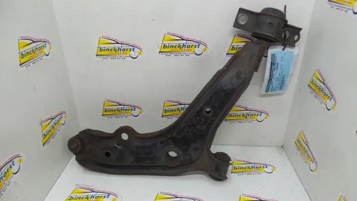 Front wishbone, left Skoda Felicia