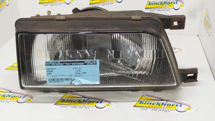 Headlight, right Nissan Sunny