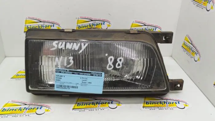 Headlight, right Nissan Sunny