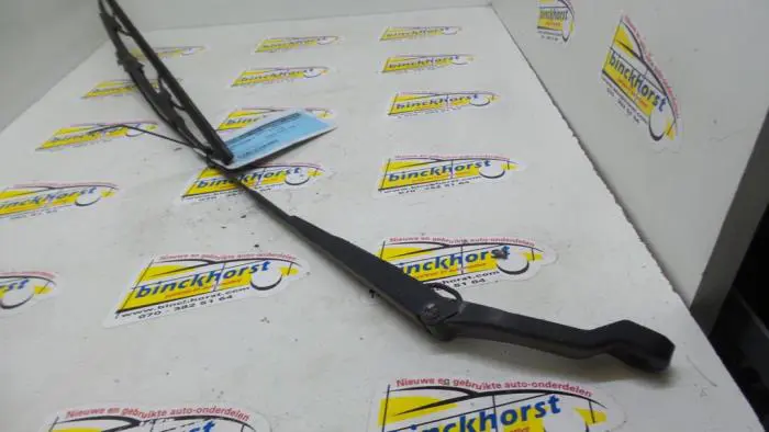 Front wiper arm Rover 400