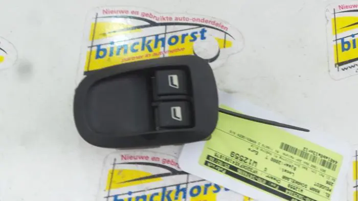 Electric window switch Peugeot 206