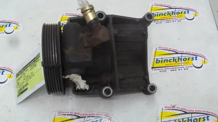 Power steering pump Ford Fiesta