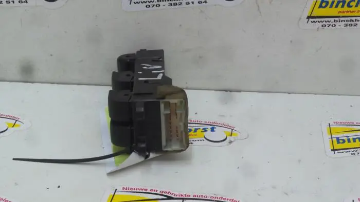 Electric window switch Nissan Sunny