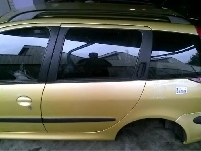 Rear door 4-door, left Peugeot 206
