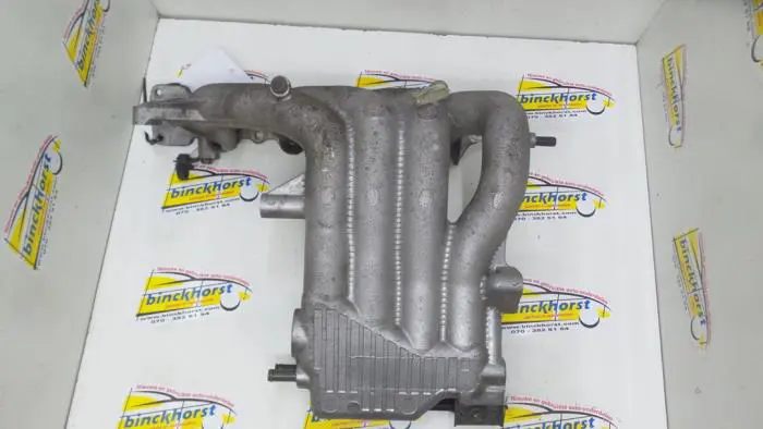 Intake manifold Suzuki Alto