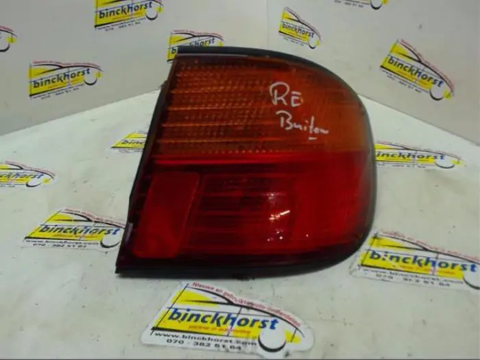 Taillight, right Nissan Primera