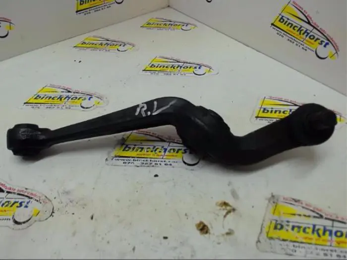 Front wishbone, right Peugeot 205