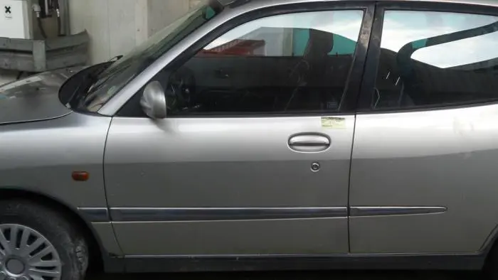 Door 4-door, front left Daihatsu Sirion